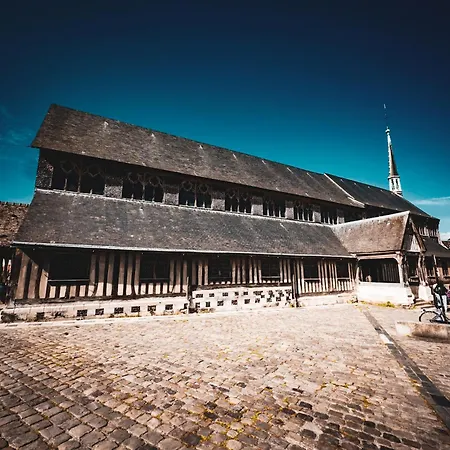 Le 105, فندق مبيت وإفطار