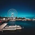 Le 105, 住宿加早餐酒店 4*