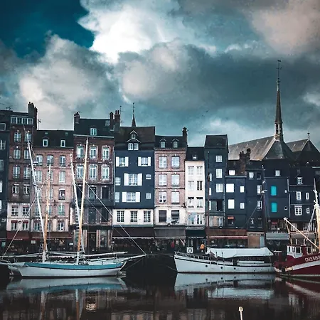 Le 105, 3* أونفلور