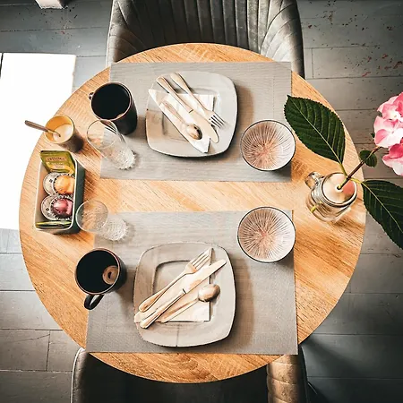 Couette-café Le 105, 3*